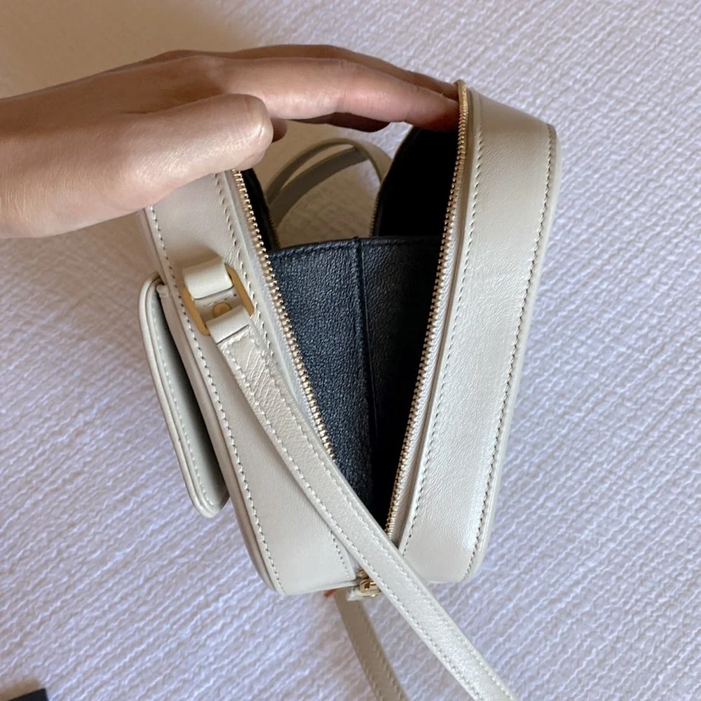 ✨SOLD✨YSL (Saint Laurent) Vicky Toy Small Quilted Lambskin Camera Bag - Picture 10 of 11